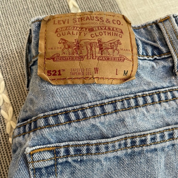 Levi’s VTG 521 Tapered Fit Butterfly Lightwash 90’s USA Med 4 Flaw* Streetwear - Picture 2 of 13